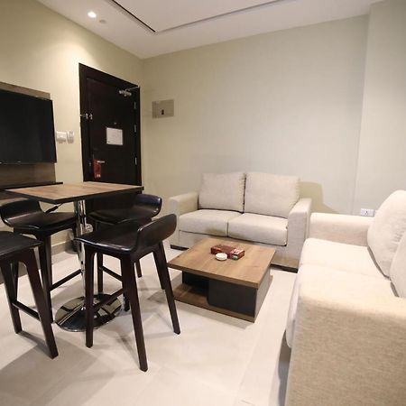 فندق صحارى الخليج Sahara Gulf Hotel Apartments Амман Экстерьер фото
