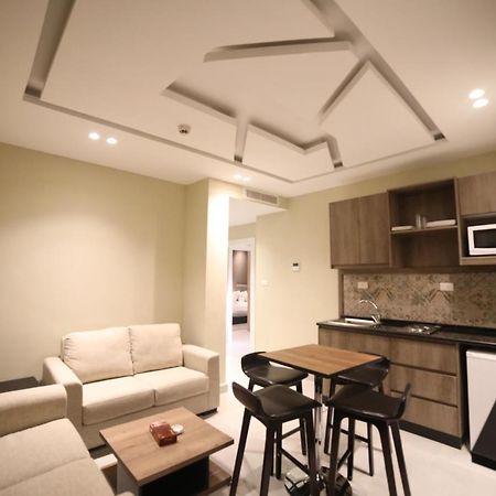 فندق صحارى الخليج Sahara Gulf Hotel Apartments Амман Экстерьер фото