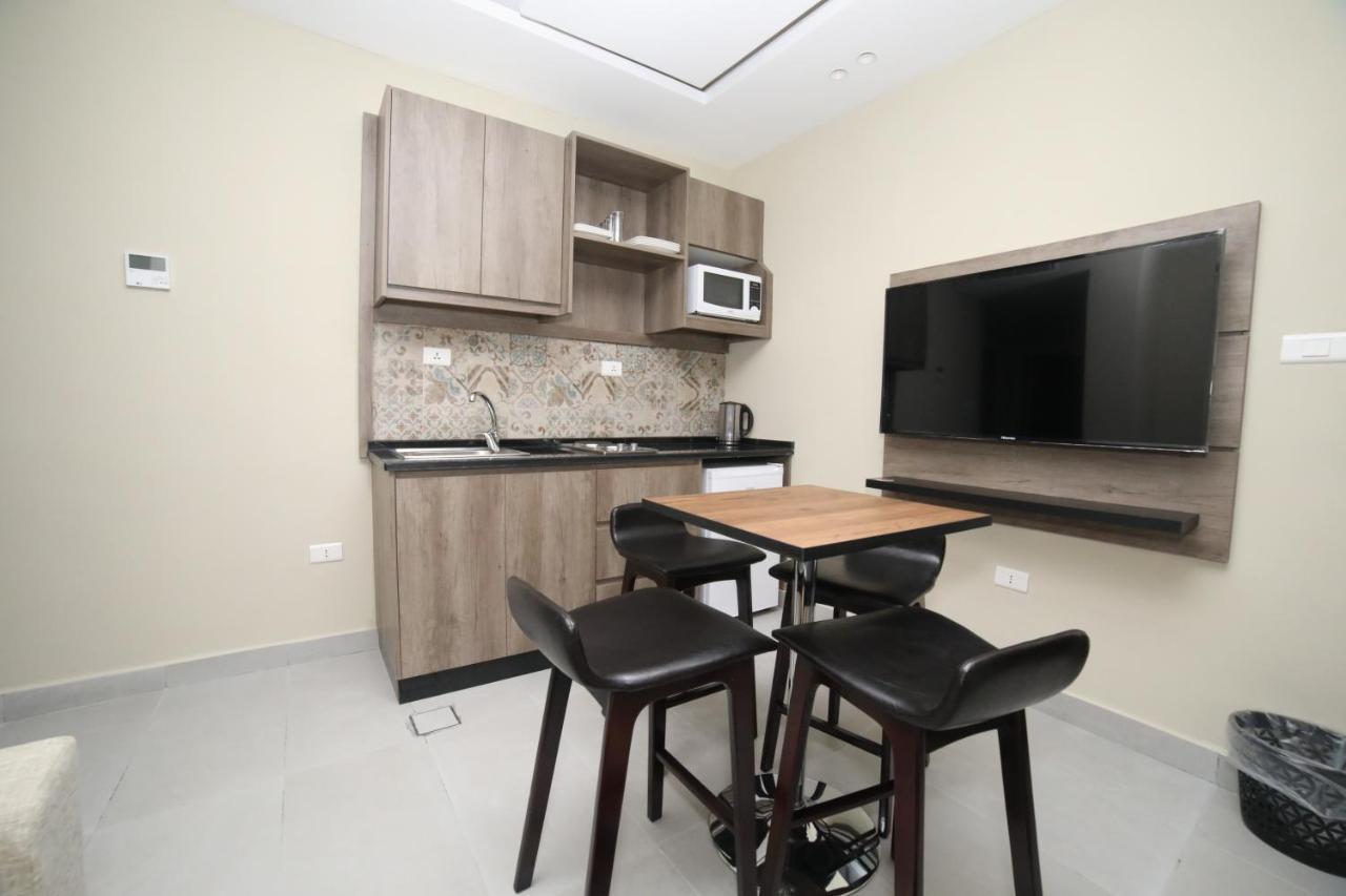 فندق صحارى الخليج Sahara Gulf Hotel Apartments Амман Экстерьер фото