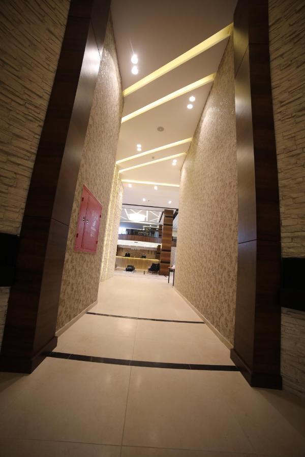 فندق صحارى الخليج Sahara Gulf Hotel Apartments Амман Экстерьер фото