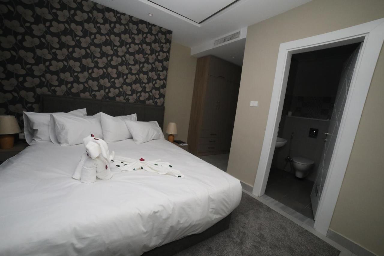 فندق صحارى الخليج Sahara Gulf Hotel Apartments Амман Экстерьер фото