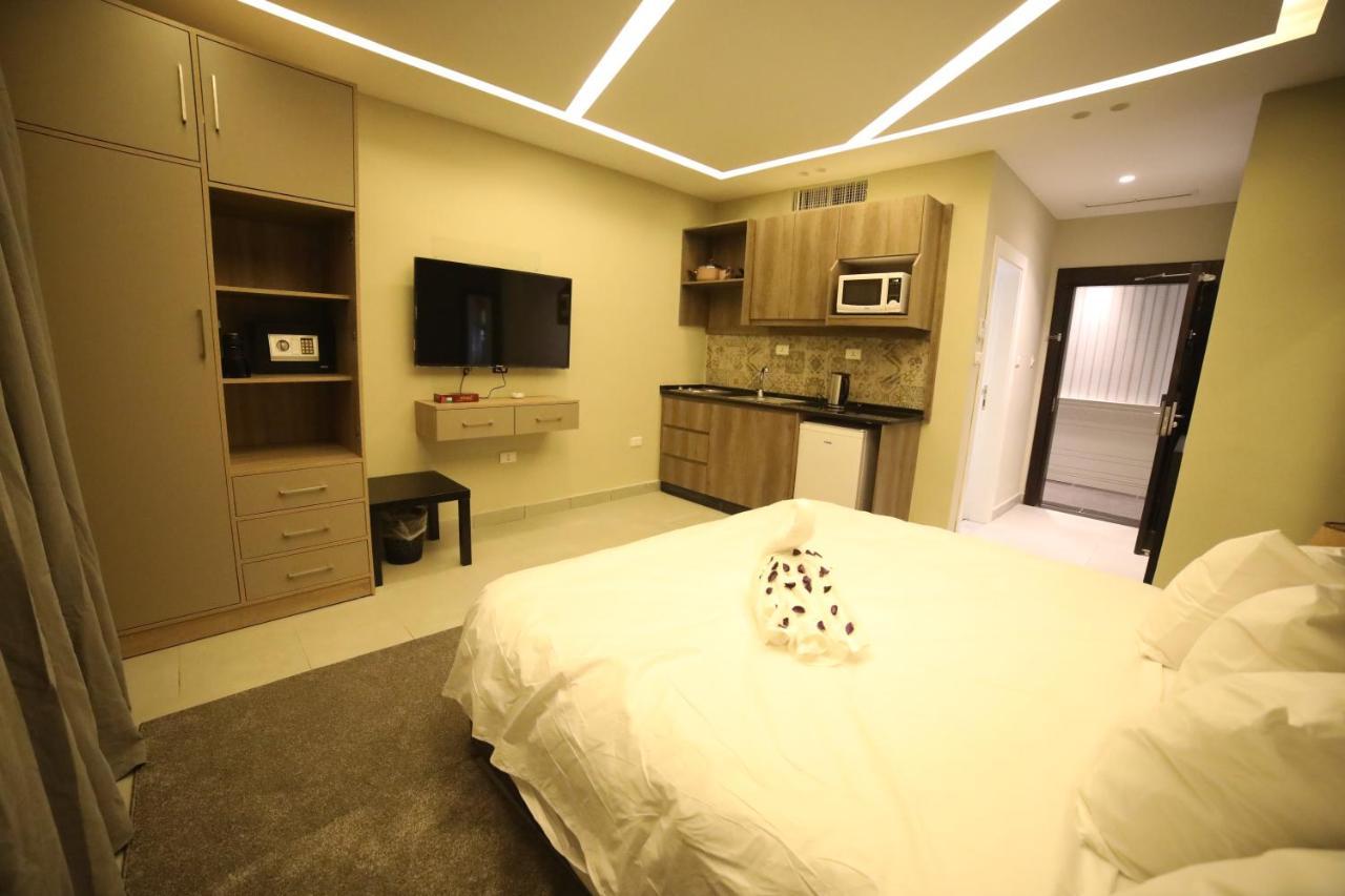 فندق صحارى الخليج Sahara Gulf Hotel Apartments Амман Экстерьер фото